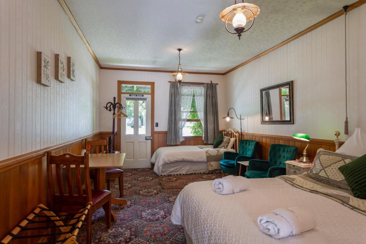 Settlers Cottage Motel Эрроутаун Экстерьер фото
